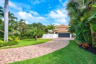 1 18th Ave S in Lake Worth Beach, FL - Building Photo - Building Photo