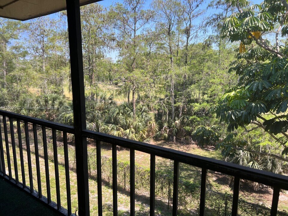 7900 S Colony Cir in Tamarac, FL - Building Photo