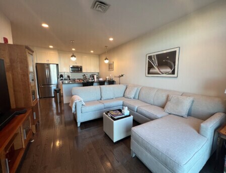 436 McGrath Hwy, Unit 414 in Somerville, MA - Building Photo - Building Photo