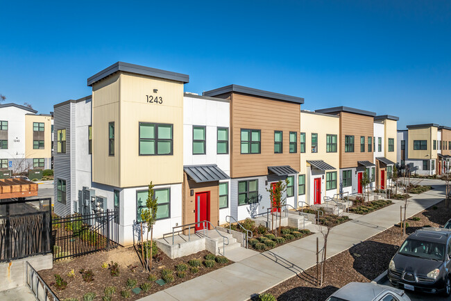 Mirasol Village in Sacramento, CA - Building Photo - Primary Photo