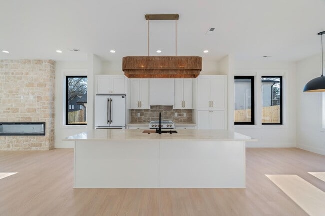 7826 S Northshore Dr in Knoxville, TN - Building Photo - Building Photo