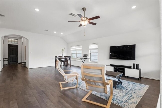 404 Red Matador Ln in Leander, TX - Building Photo - Building Photo