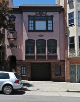 829-831 Ashbury St Apartments