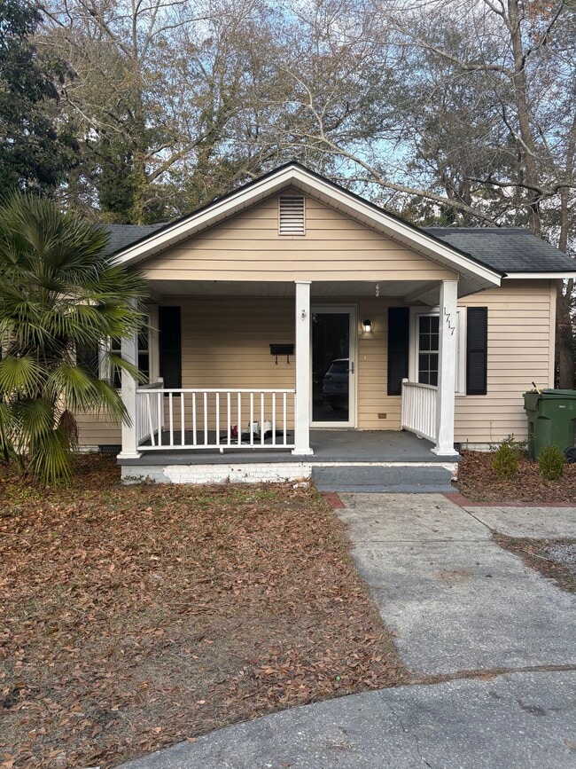 property at 1717 Cherokee Rd