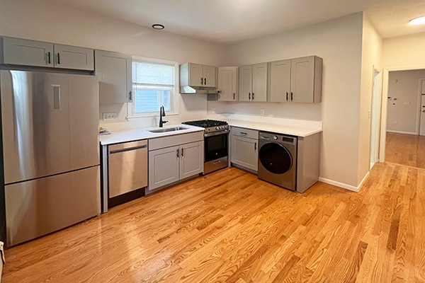 152 Brown St, Unit #1R