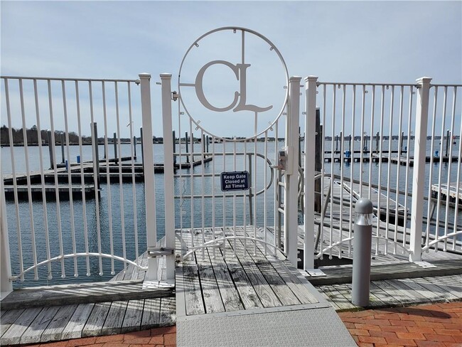 31 Coddington Wharf in Newport, RI - Foto de edificio - Building Photo