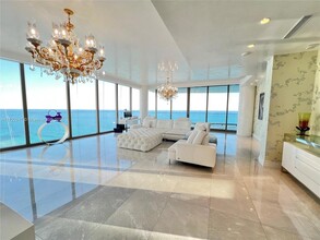 17901 Collins Ave, Unit 4005 in Sunny Isles Beach, FL - Building Photo - Building Photo