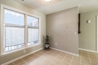 20 Raymond Pl in Danbury, CT - Building Photo - Building Photo