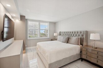 201 N Ocean Blvd in Pompano Beach, FL - Foto de edificio - Building Photo