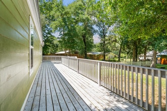 40 Horseshoe Ln in Freeport, FL - Building Photo - Building Photo