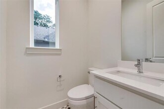 5954 Lewis St in Dallas, TX - Building Photo - Building Photo