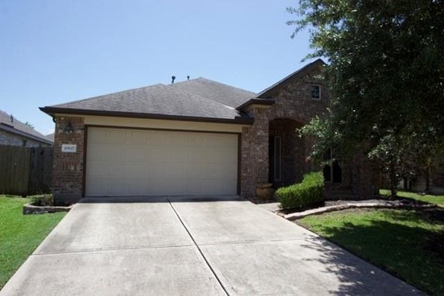 20627 White Hyacinth Dr in Cypress, TX - Building Photo