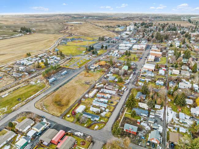 331 E Walnut St in Genesee, ID - Building Photo - Primary Photo