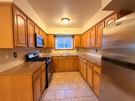 1163 Havemeyer Ave, Unit 2 in Bronx, NY - Building Photo