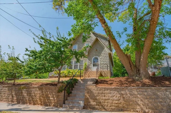 property at 710 S Mills St