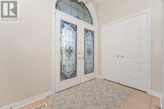 71 Ivy Glen Dr in Vaughan, ON - Building Photo - Building Photo