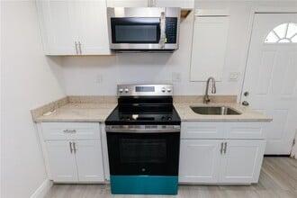 1741 Fairfield St in Holiday, FL - Building Photo - Building Photo