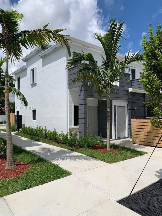 25338 SW 135th Ave in Homestead, FL - Building Photo - Building Photo