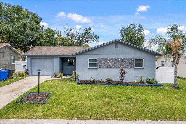 8313 Tupelo Dr