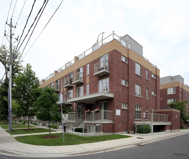 351 Wallace Ave