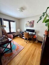 1425 E Capitol Dr, Unit #4 in Shorewood, WI - Foto de edificio - Building Photo