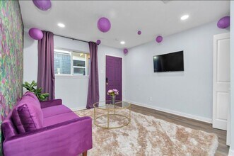 3339 Simmons St-Unit -2 in Houston, TX - Building Photo - Building Photo