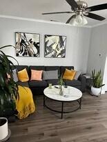 914 Parkman Ave, Unit Parkman House in Los Angeles, CA - Building Photo