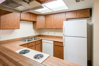 Sunset Springs Apartments in Saint George, UT - Building Photo - Building Photo