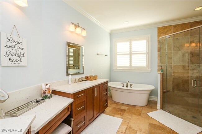 property at 1480 Curlew Ave