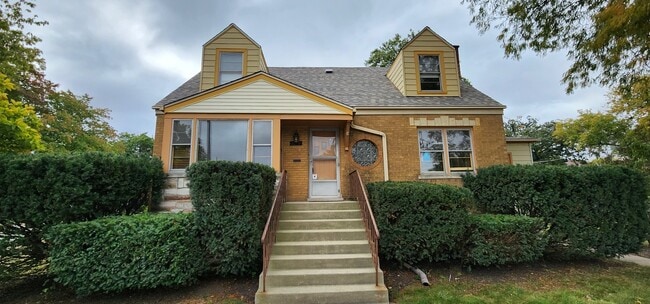 3310 Wenonah Ave in Berwyn, IL - Building Photo - Building Photo