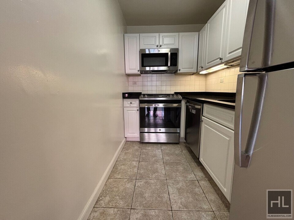 EAST 63 STREET, Unit 12C in New York, NY - Building Photo