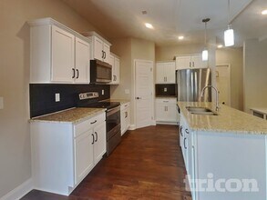 124 Lucerne Ln in Clarksville, TN - Building Photo - Building Photo