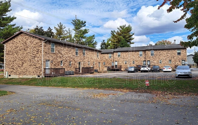 3400 Clingstone Way in Louisville, KY - Building Photo - Building Photo