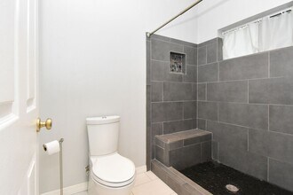 4517 NW 37th Terrace in Gainesville, FL - Building Photo - Building Photo