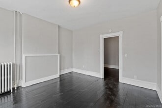 78 Liberty St in Newburgh, NY - Foto de edificio - Building Photo