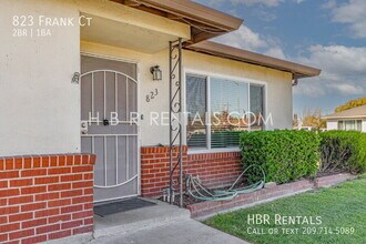 823 Frank Ct in Manteca, CA - Foto de edificio - Building Photo