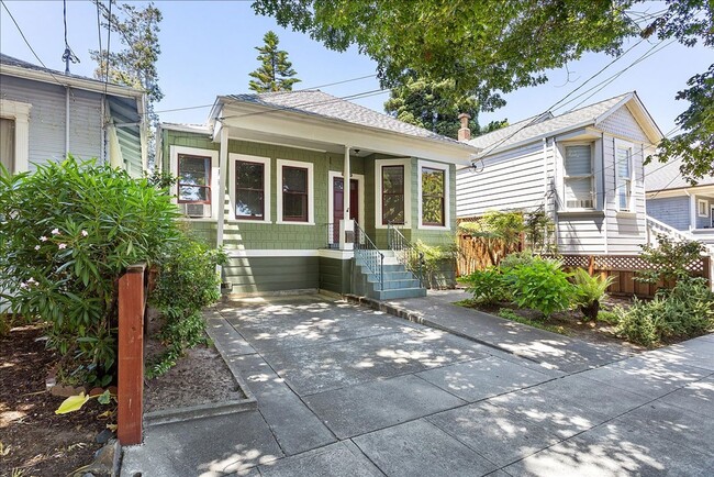 1529 Stanton St in Alameda, CA - Building Photo - Building Photo