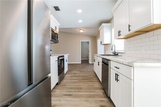 4007 Allure Ln in North Port, FL - Building Photo - Building Photo