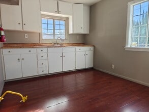 1478 S Mountain View Ave in San Bernardino, CA - Foto de edificio - Building Photo