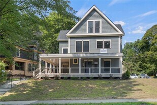 200 Highland Ave in Ithaca, NY - Building Photo