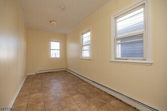 450 3rd Ave in Elizabeth, NJ - Building Photo - Building Photo