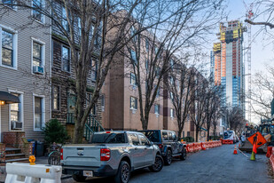 82 DuPont St in Brooklyn, NY - Building Photo - Building Photo