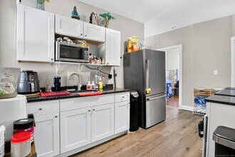 14 Belden St, Unit 1 in New Britain, CT - Building Photo - Building Photo