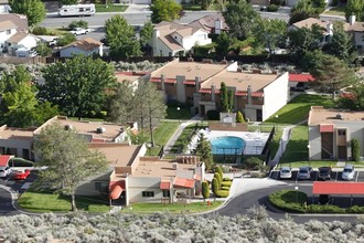 Shenandoah Villas in Carson City, NV - Foto de edificio - Building Photo