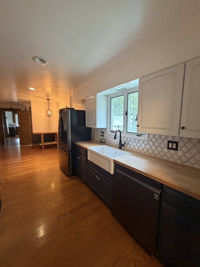 property at 335 N 8th St