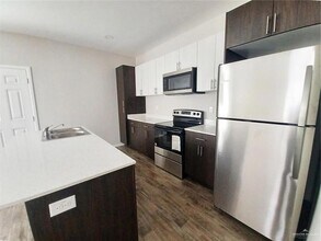 811 E Starr Rd, Unit A in Mercedes, TX - Foto de edificio - Building Photo