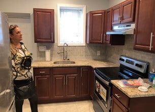 5016 Reno St in Philadelphia, PA - Foto de edificio - Building Photo