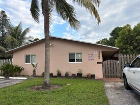 5800 NW 15th St in Sunrise, FL - Building Photo