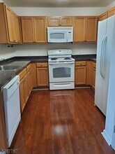 1 Carriage City Plz in Rahway, NJ - Building Photo - Building Photo
