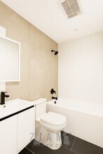 727 DeKalb Ave in Brooklyn, NY - Building Photo - Building Photo